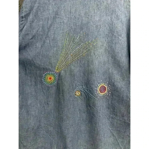 VTG Wrangler Blue Denim Shirt LARGE Long Sleeve Embroidered Women's Chambray - Picture 6 of 11